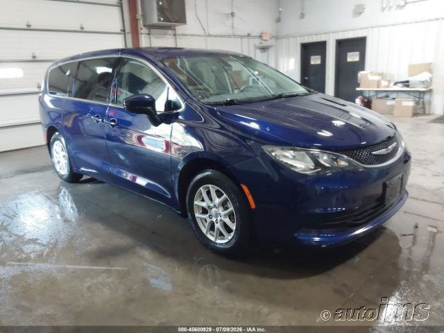 2020 CHRYSLER Voyager