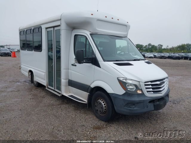 2017 Freightliner Pinnacle