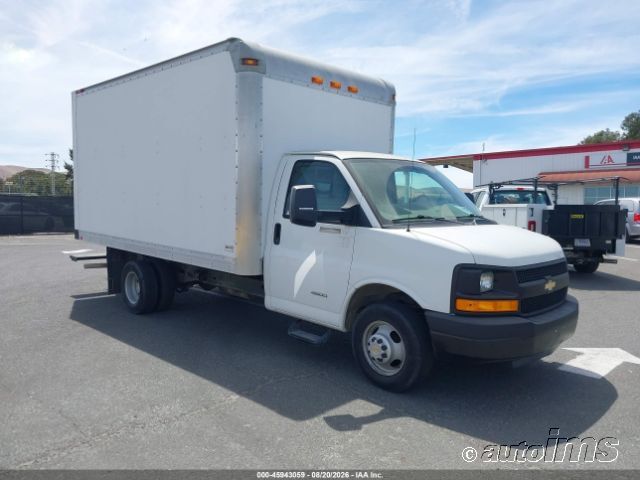 2014 Chevrolet G4500