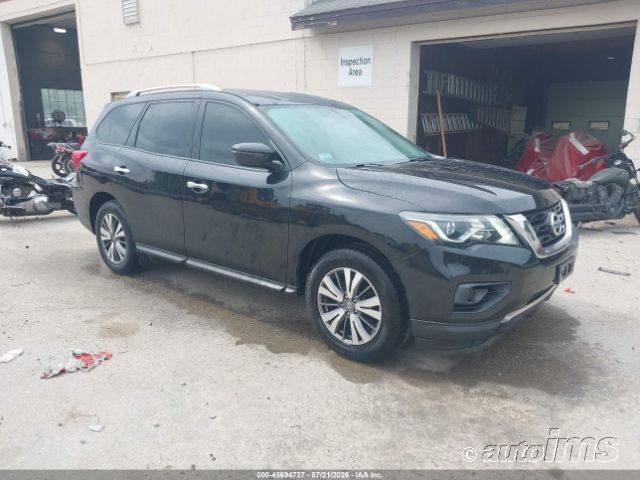 2020 NISSAN Pathfinder