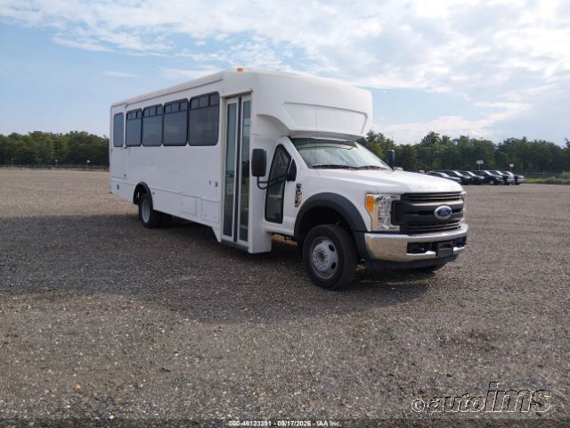 2017 Glaval Bus GLENTOURF5
