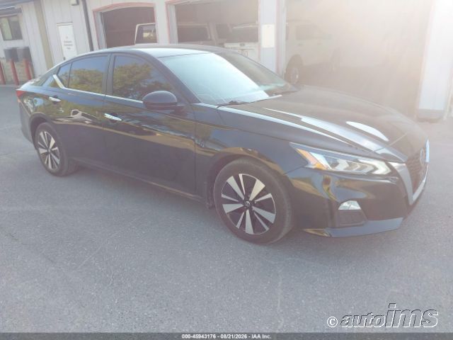 2021 NISSAN Altima