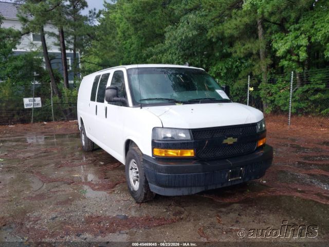 2018 CHEVROLET CG3300