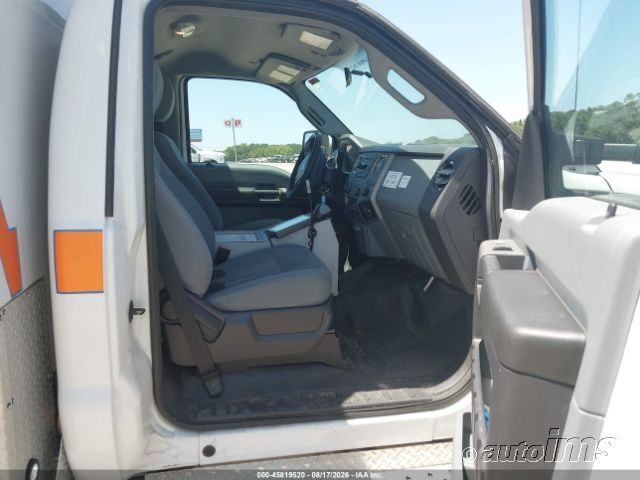 2016 FORD F450AMB