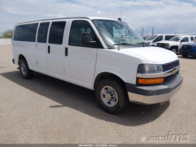 2016 CHEVROLET CG3300