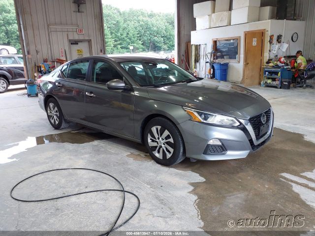 2021 NISSAN Altima