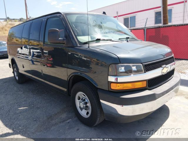 2017 CHEVROLET CG3300