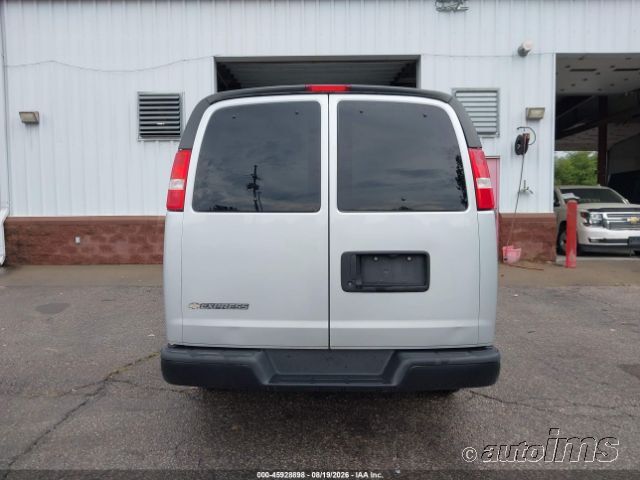 2024 Chevrolet Express photo 7
