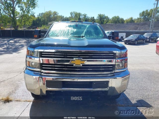2017 Chevrolet Silverado photo 4