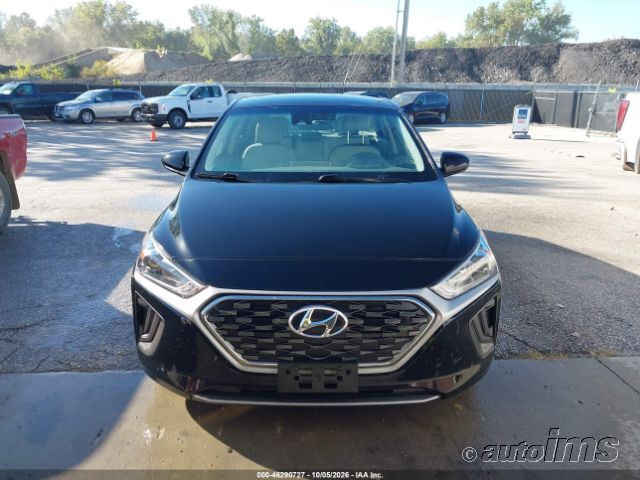 2021 Hyundai Ioniq photo 3