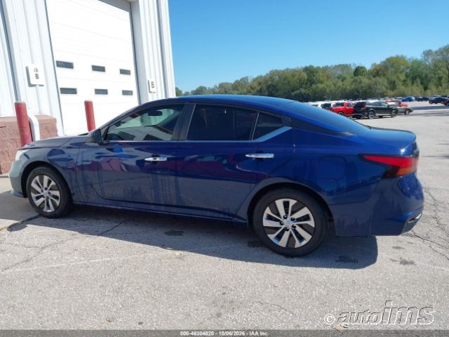 2021 Nissan Altima photo 5