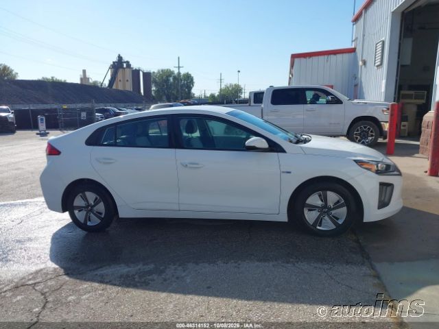2020 Hyundai Ioniq photo 4