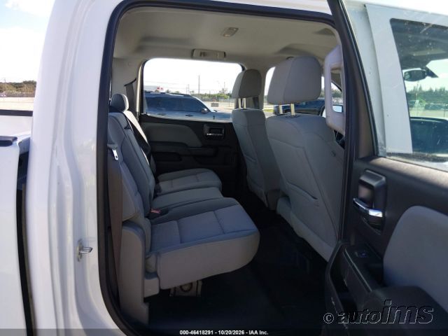 2017 Chevrolet Silverado photo 7