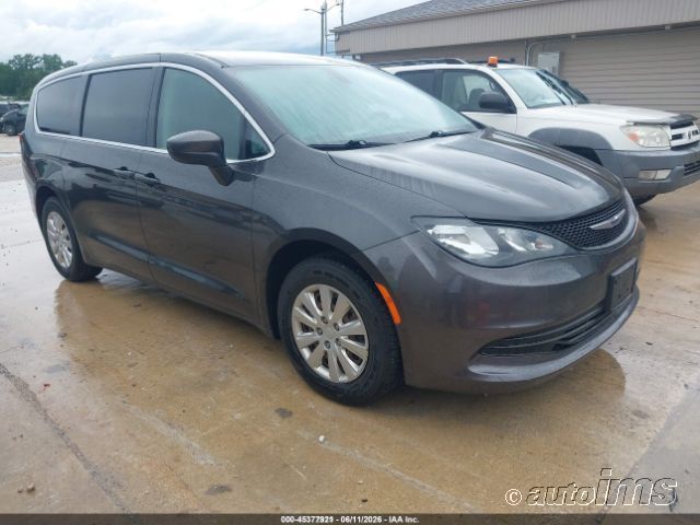 2020 Chrysler Voyager