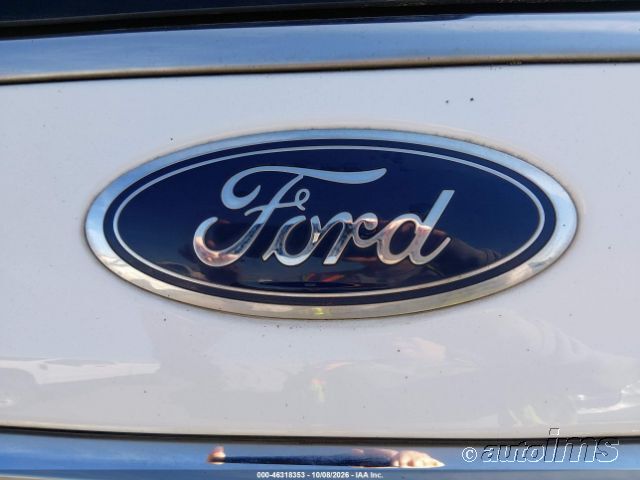 2020 Ford Expedition photo 2