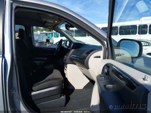 2018 Dodge Grand Caravan photo 3