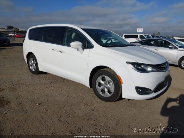 2019 Chrysler Pacifica-P