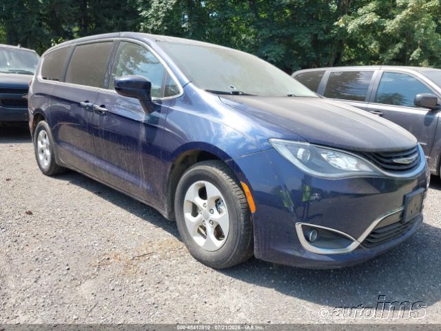 2017 Chrysler Pacifica-P