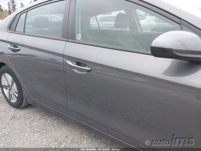 2018 Hyundai Ioniq photo 2