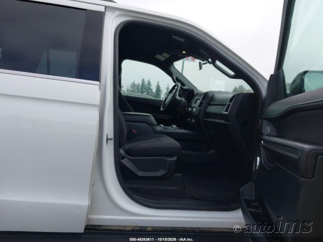 2021 Ford Expedition photo 3