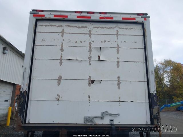 2013 Ford F-750 photo 2