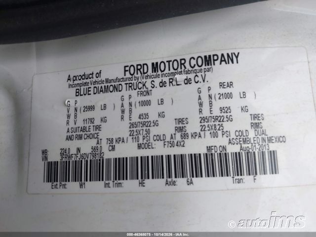 2013 Ford F-750 photo 4