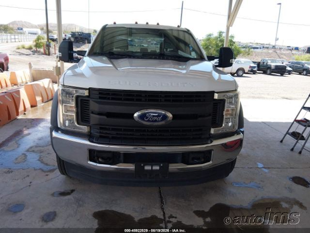 2017 Ford F-450 photo 2