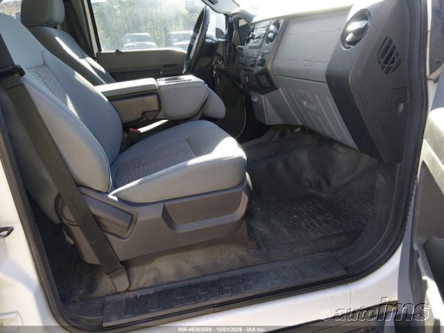 2015 Ford F-450 photo 3