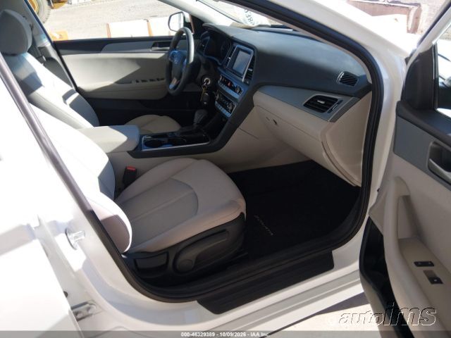 2018 Hyundai Sonata photo 3