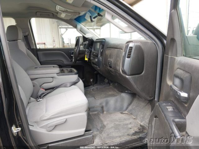 2017 Chevrolet Silverado photo 4