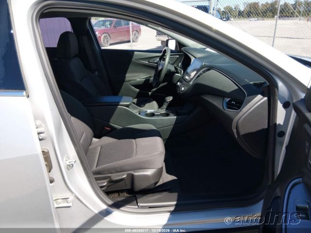 2021 Chevrolet Malibu photo 3