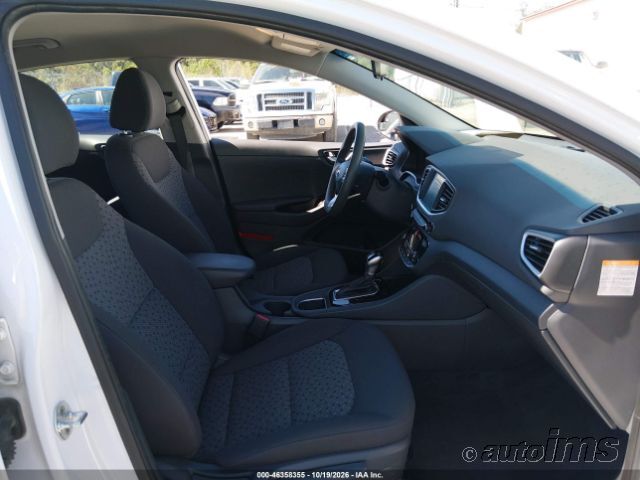 2018 Hyundai Ioniq photo 3