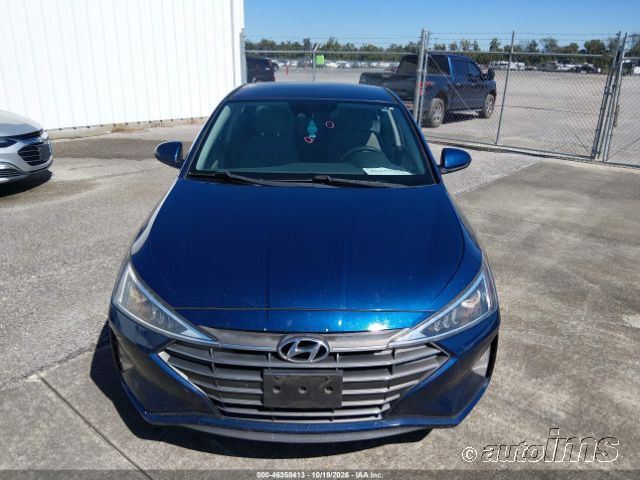 2020 Hyundai Elantra photo 2