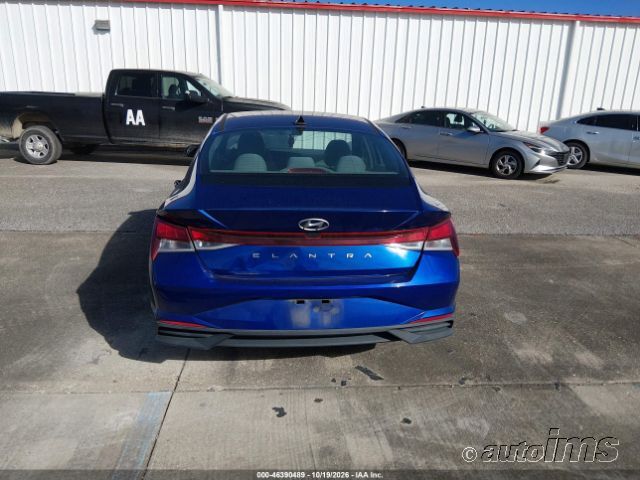 2021 Hyundai Elantra photo 4