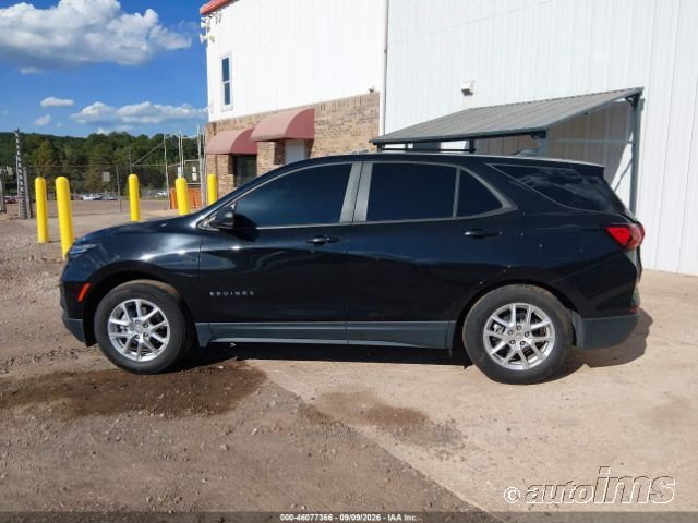 2024 Chevrolet Equinox photo 3