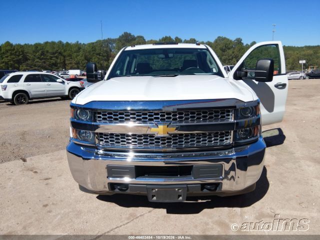 2019 Chevrolet C3500 photo 2