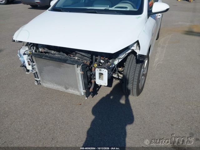2020 Hyundai Ioniq photo 2