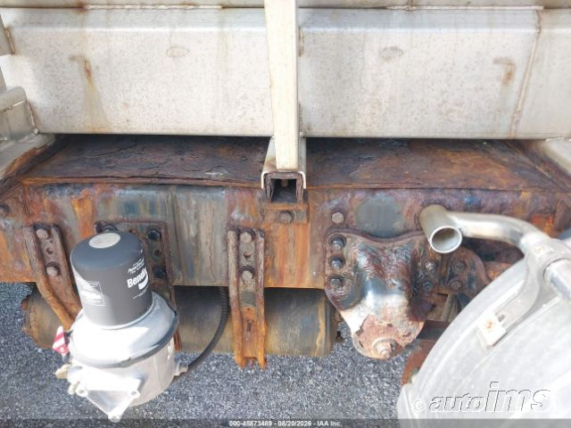 2014 Freightliner M2 106 photo 3