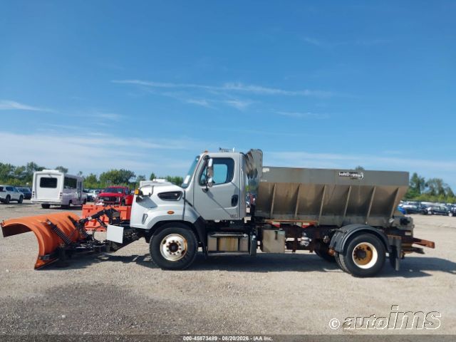 2014 Freightliner M2 106 photo 6