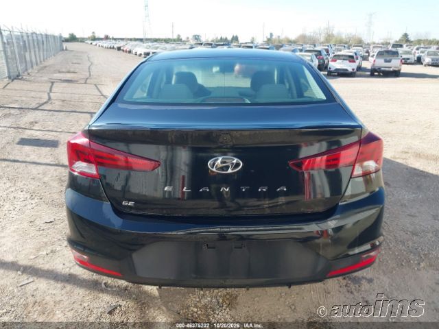 2020 Hyundai Elantra photo 3