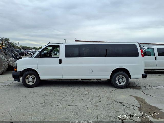 2019 Chevrolet Express photo 3
