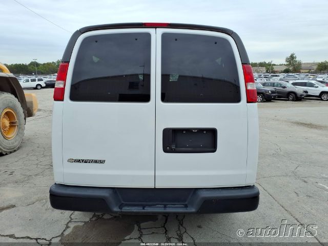 2019 Chevrolet Express photo 5