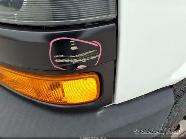 2019 Chevrolet Express photo 2