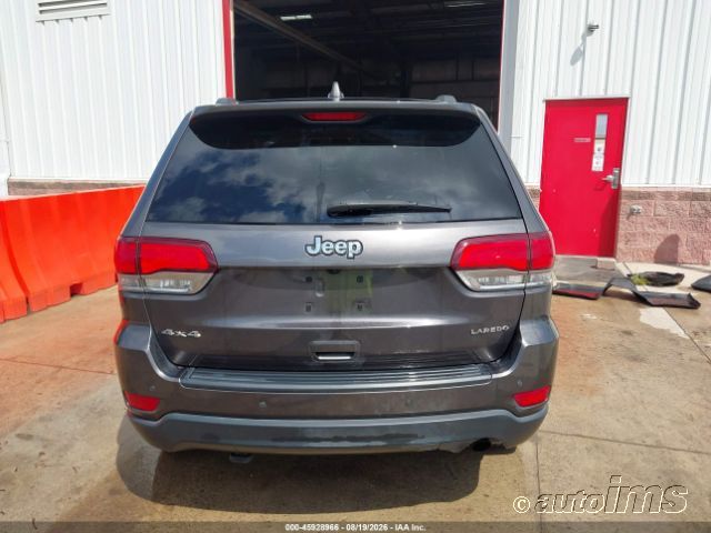 2020 Jeep Grand Cherokee photo 4