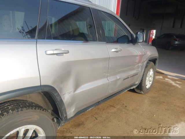 2019 Jeep Grand Cherokee photo 2