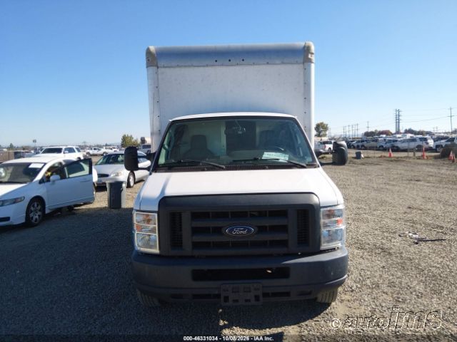 2019 Ford E-450 photo 3