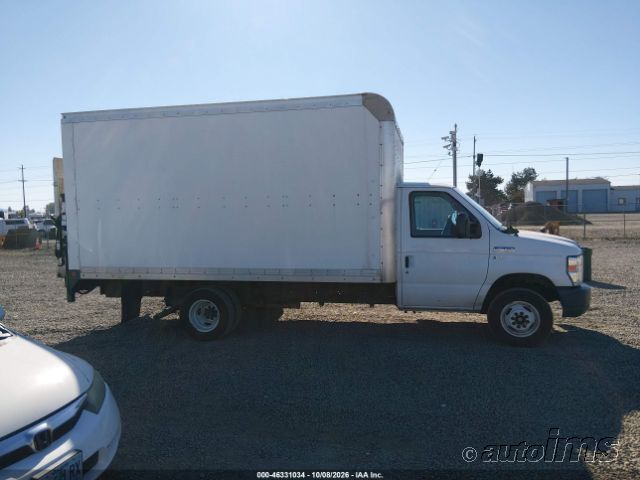 2019 Ford E-450 photo 4