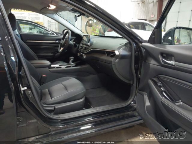 2021 Nissan Altima photo 5