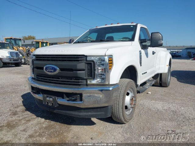 2018 Ford F-350 photo 2