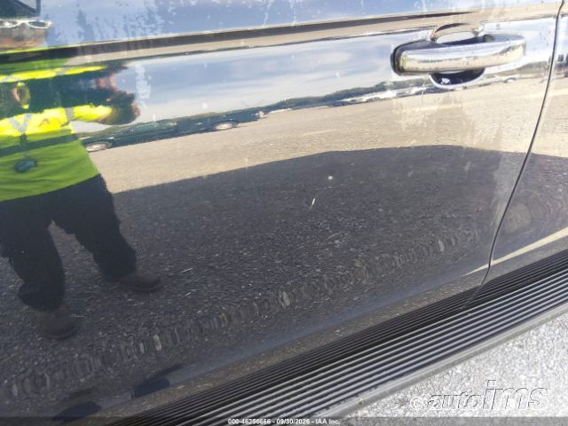 2021 Ford Expedition photo 2